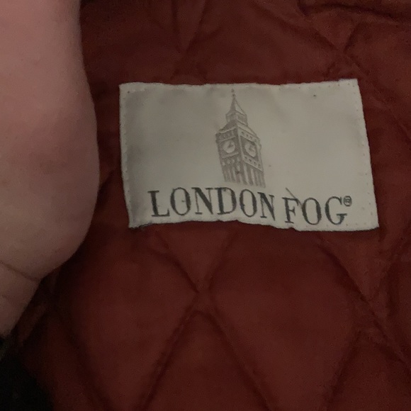 London Fog iridescent coat with buckle and faux fur - Picture 7 of 8